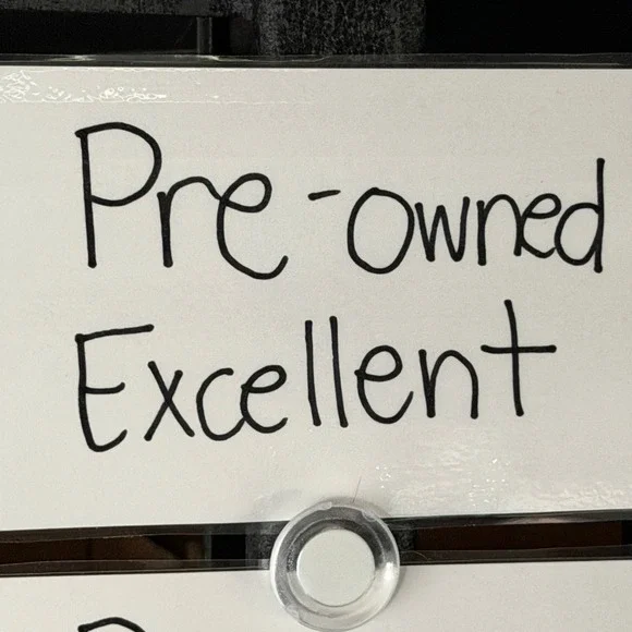 Levi Strauss & Co Womens Classic Bermuda Shorts Blue Denim Size 30 Medium Wash - Picture 13 of 15